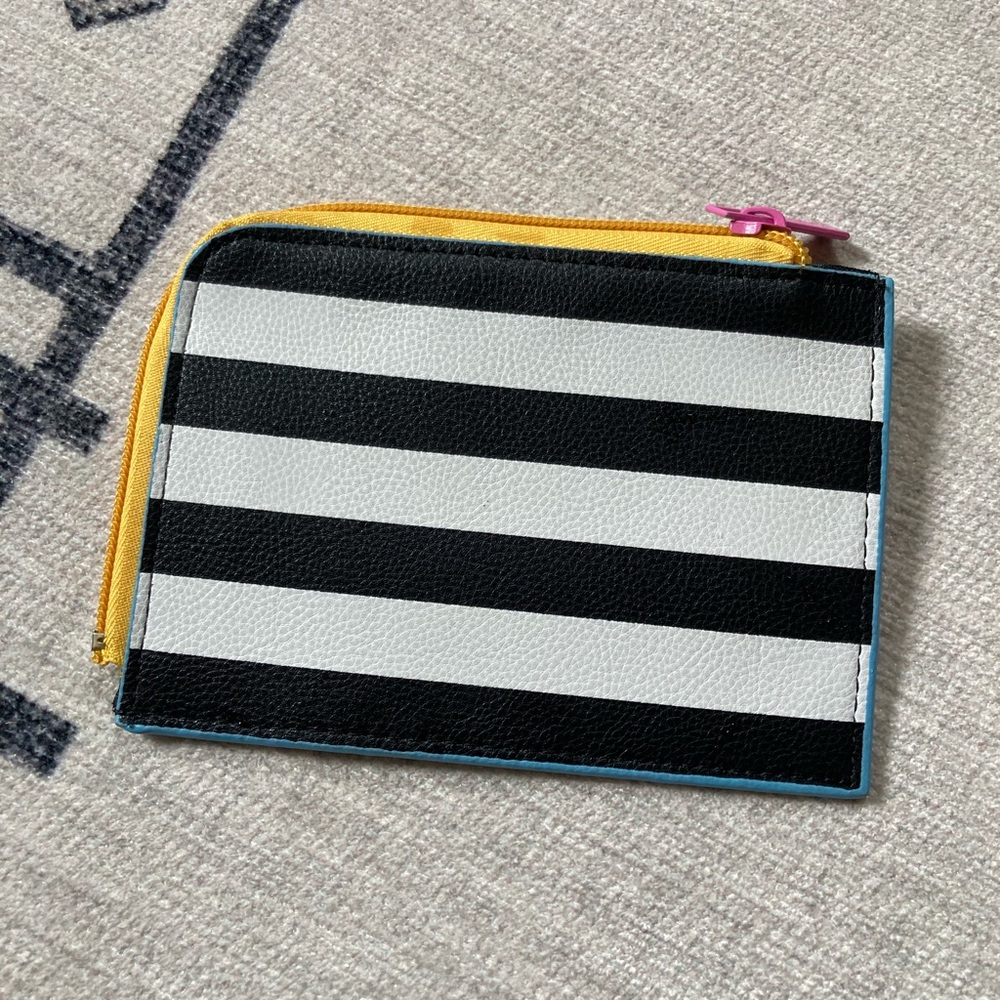 Sephora Flat Wallet Bag - Picture 9 of 9